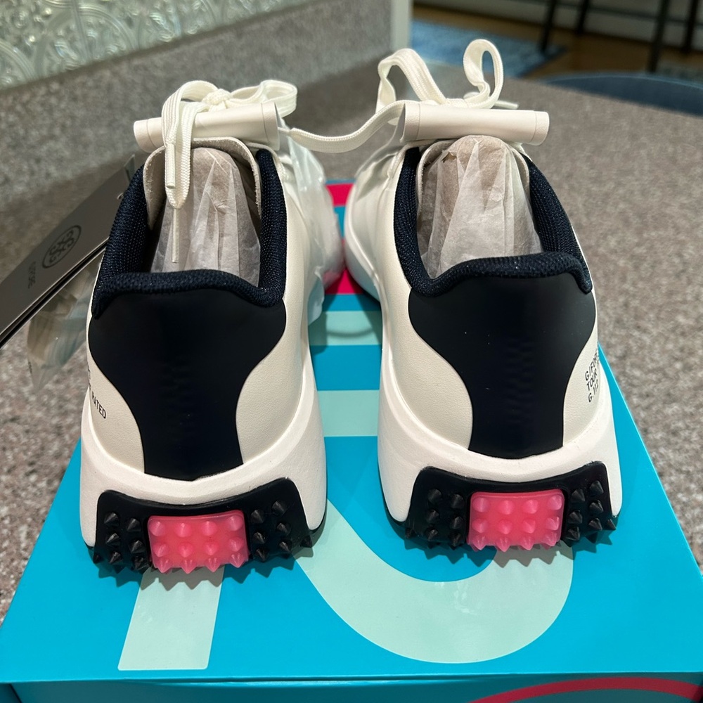 G/FORE Ladies Kiltie G.112 Golf Shoes - White and Black, NIB. Size 8.5 - Picture 4 of 8